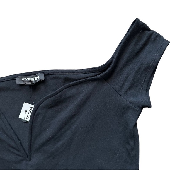 EXPRESS Off-Shoulder Top PETITE - Picture 9 of 11